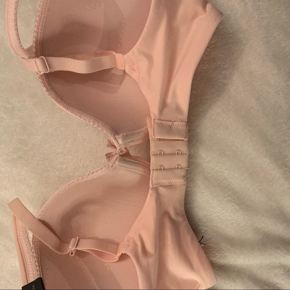 NWT Body by Victoria Secret Push-Up Plunge Bra 32DD - Picture 6 of 11